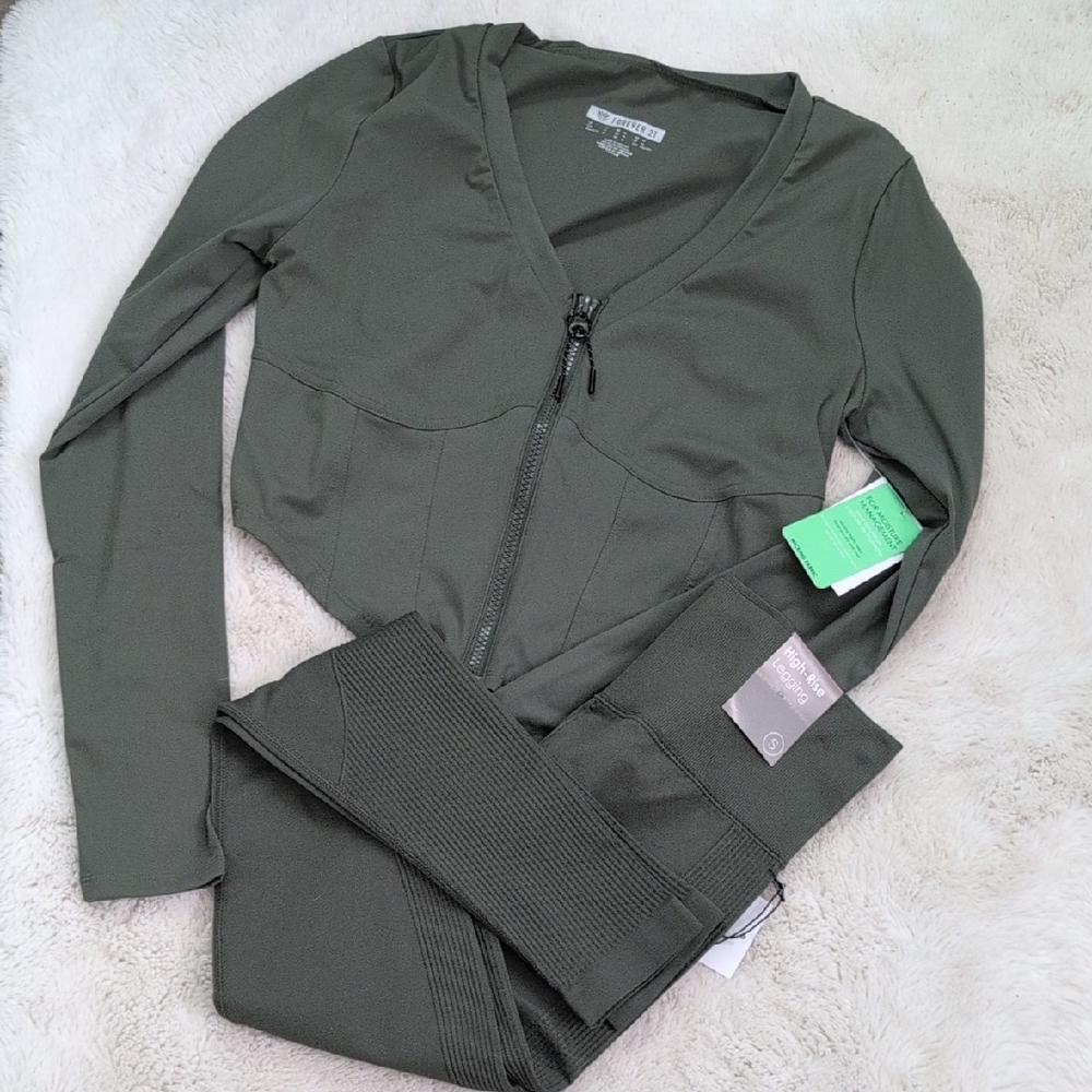 Forever 21 Dark Green Activewear Set